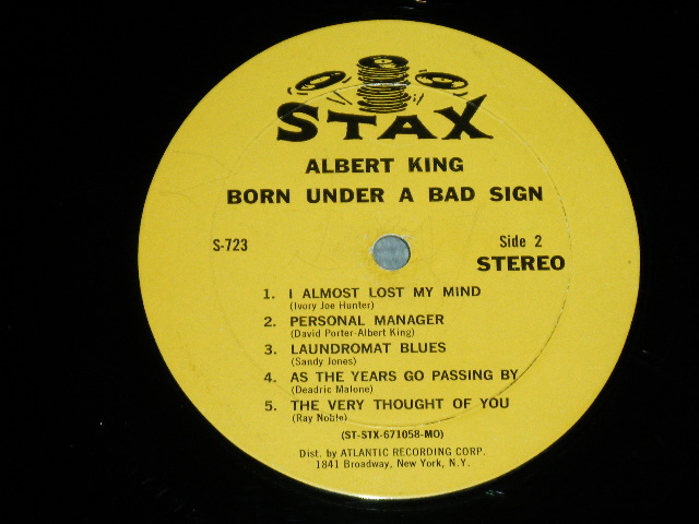 画像: ALBERT KING - BORN UNDER A BAD SIGN( Matrix # ST STX 671057-A A △10701/ST STX 671058-A A △10701-x) (Ex++/Ex++ Looks:Ex+ )  / 1967 US AMERICA ORIGINAL 2nd press "YELLOW Label with 'ATLANTIC' CREDIT at BOTTOM Label" STEREO Used LP