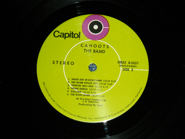 画像: THE BAND - CAHOOTS( Matrix # A)ST1 80651 E1 / B) ST2 80651 E1)( Ex++/MINT- Looks: Ex+++ : EDSP ) / 1970?  US AMERICA ORIGINAL "MAIL ORDER : CAPITOL RECORD CLUB"  "LIME GREEN with Purple Color 'C' on TOP LABEL" Used LP 