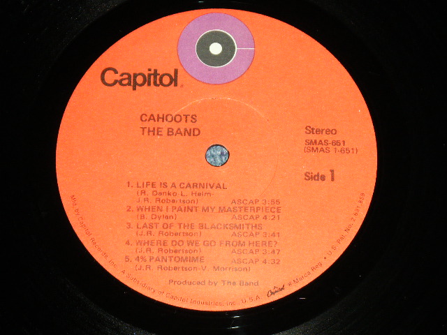 画像: THE BAND - CAHOOTS( Matrix # A)SMAS-1-651-217-2#2  / B) SMAS-2-651- 217 2#2)( :Ex+/MINT- ) / 1971 US AMERICA ORIGINAL 2nd Press "RED with Purple Color 'C' on TOP LABEL" Used LP 