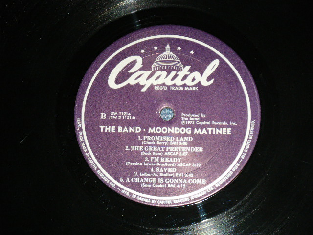 画像: THE BAND - MOONDOG MATINEE (with TEAR-OFF WRAPAROUND Cover: Like POSTER JACKET) (Matrix # A)SW-1-11214 Z-12  B)SW-2-11214 Z-10)(VG+++/Ex++ Looks:Ex+) / 1973 US AMERICA ORIGINAL Vintage '50's Old Style "PURPLE LABEL" Used LP
