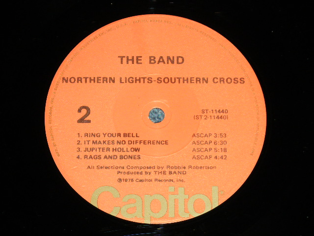 画像: THE BAND - NORTHERN LIGHTS-SOUTHERN CROSS (Matrix # A)Z5 /B) Z6)  (  Ex++/Ex+++) / 1975 US AMERICA ORIGINAL "EXPORT Jacket"  "ORANGE Label" 1st Press "CAPITOL logo on BOTTOM LABEL" Used LP