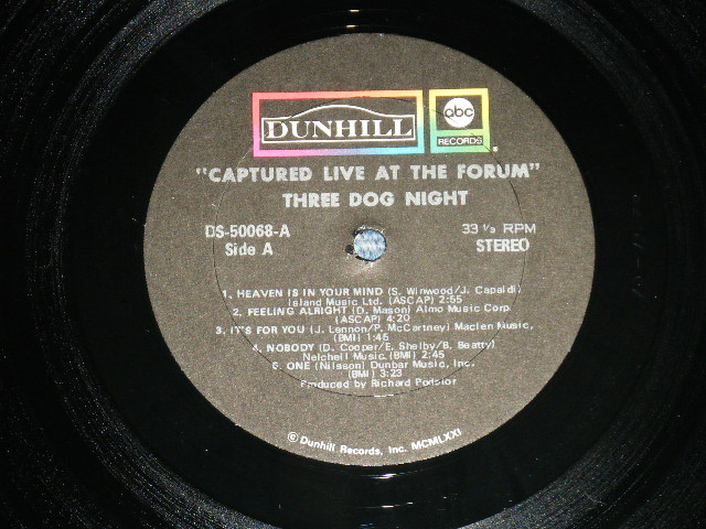 画像: THREE DOG NIGHT  - CAPTURED LIVE AT THE FORUM (  Matrix # A-RE 10-19-70 / B-RE 10-19-70 )  ( Ex++/MINT- ) / 1969 US AMERICA ORIGINAL Used LP 