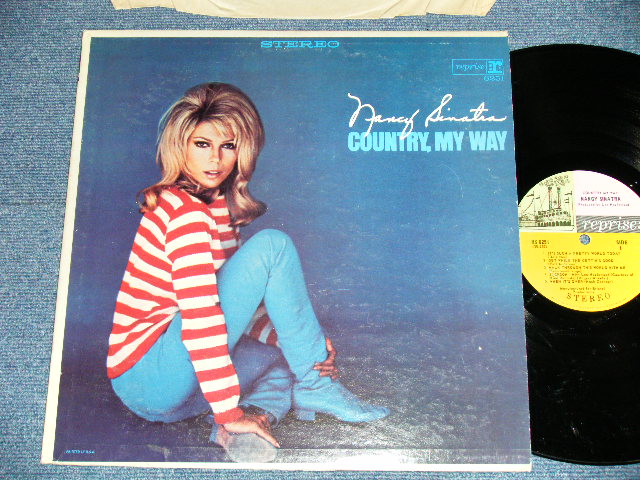 画像1: NANCY SINATRA - COUNTRY MY WAY ( Ex+/Ex Looks:VG++ : WOBC,EDSP / 1967 US AMERICA ORIGINAL "MULTI COLOR Label" STEREO  Used LP 