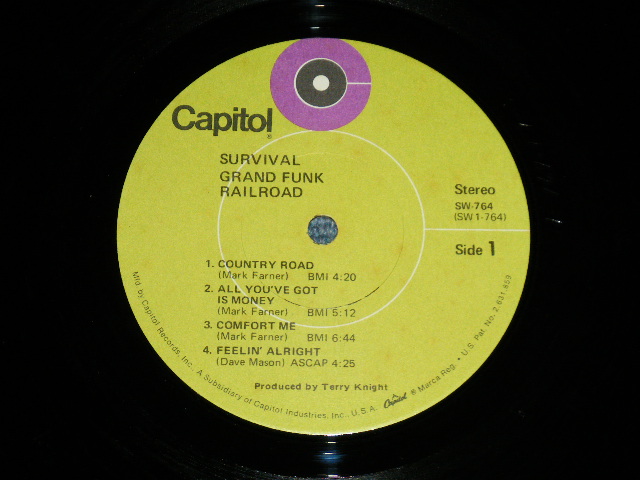 画像: GFR GRAND FUNK RAILROAD - SURVIVAL ( With 1 PIN-UPs )( Matrix #  1-764-F-9-/ -2-764-F9) ( Ex++/Ex+, Looks:MINT- : EDSP ) / 1971 US AMERICA ORIGINAL 1st Press "GREEN Label"  Used LP 