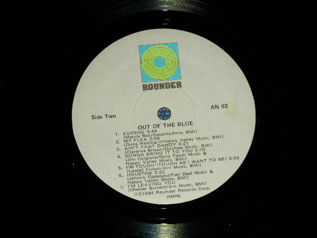 画像: V.A. OMNIBUS (BUCKWHEAT ZYDECO "ILS SONT PARIS" BAND,The NIGHTHAWKS,The LEGENDARY BLUES BAND,+ more ) - OUT OF THE BLUE　 ( Ex++/Ex+++)  / 1984 US AMERICA ORIGINAL Used  LP