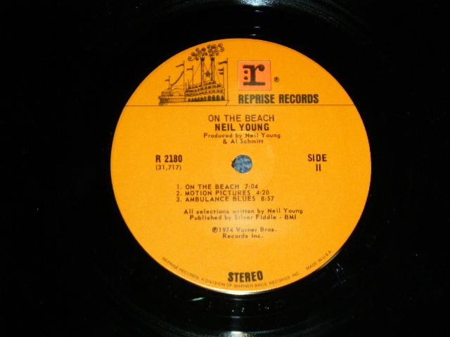 画像: NEIL YOUNG   - ON THE BEACH ( Matrix # R-2180 31716 RE-1-RCA-1H/R-2180 31717 RE-1-RCA-1H ) ( Ex+++/Ex+++ A-3:Ex) / 1975 US AMERICA ORIGINAL  "BROWN with Orange 'r' Logo on Top STEREO at Bottom Label"  Used LP