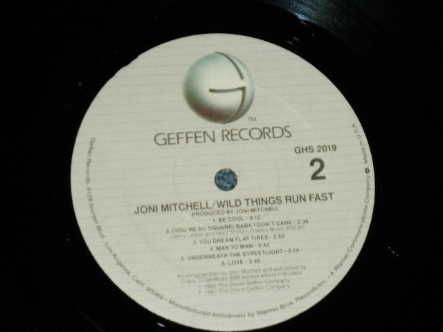 画像: JONI MITCHELL  - WILD THINGS RUN FAST ( Matrix #  GHS-1-2019-SH2 △2755 0-1 SM3-2 Kdisc JG /  GHS-1-2019-SH2 △2755-x Kdisc JG ) (Ex+/Ex+ Looks:Ex++, Ex++ )   / 1982 US AMERICA ORIGINAL  Used LP 