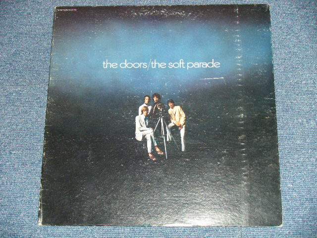 画像: THE DOORS - THE SOFT PARADE ( Matrix # A SP ESRD 5287 C / B SP ESRD 5287 C ) ( Ex+/Ex++ Looks:Ex+++ )/ 1983 US AMERICA  "BLACK & RED Label"  Used LP 