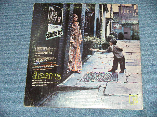 画像: THE DOORS - STRANGE DAYS  ( Matrix # A (CTH) / B (CTH)  ) (Ex/Ex++ A-2,3,B-2,3 :Ex) ( NON ORIGINAL INNER SLEEVE ) / 1967 US AMERICA Original "1st Press BROWN Label with Large Stylized E on TOP" "NON CREDIT at Bottom Label" Used STEREO LP 