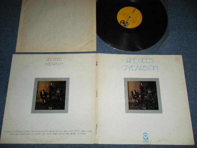 画像1: BEE GEES - 2 YEARS ON   ( Ex++/Ex+++   )  /  1971 US AMERICA ORIGINAL "1841 Broadway on Label" Used  LP