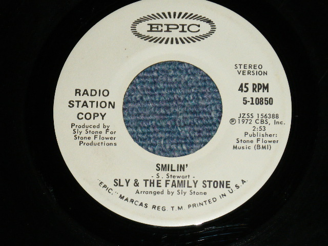 画像: SLY & THE FAMILY STONE - SMILIN' ( PROMO Only  SAME FLIP : MONO & STEREO  ) ( Ex+/Ex+ )  / 1972 US AMERICA ORIGINAL "PROMO ONLY" Used 7"45  Single 