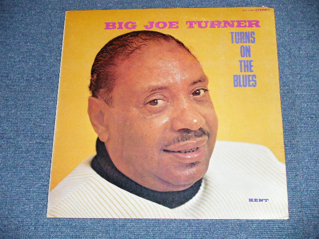 画像: BIG JOE TURNER - TURNS ON THE BLUES  ( Ex+/Ex+++  / 1960's  US AMERICA ORIGINAL "RED & WHITE" Label Used  LP 