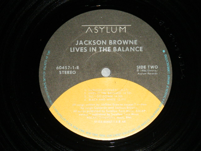 画像: JACKSON BROWNE - LIVES IN THE BALANCE (MINT/MINT )  / 1986 US AMERICA ORIGINAL Usaed LP