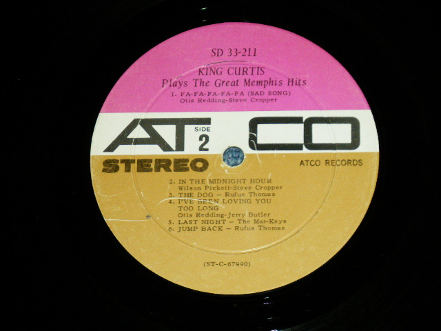 画像: KING CURTIS -  PLAYS THE GREAT MEMPHIS HITS  ( Matrix #  A) ST-C-67989-1S     B) ST-C-67990-1S )  ( Ex+/Ex+ : EDSP )  / 1967 US AMERICA ORIGINAL 1st Press "PLUM & BROWN" "NO CREDIT AT BOTTOM"  Label USED LP 