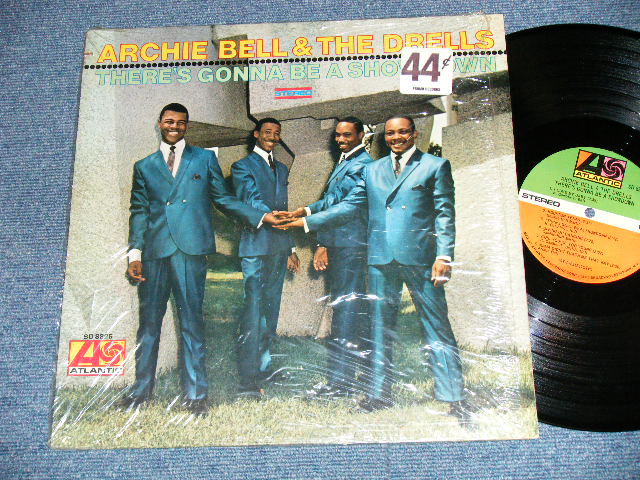 画像1: ARCHIE BELL & The DRELLS - THERE'S GONNA BE A SHOWDOWN ( Ex+/Ex++ Looks:Ex+ Cut out ) /  1969 US AMERICA ORIGINAL "1841 BROADWAY Credit" Label  Used LP 