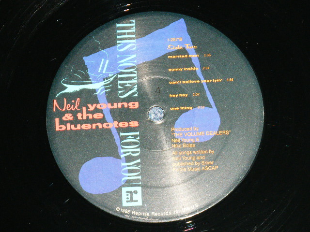 画像: NEIL YOUNG & The Bluenotes - THIS NOTE'S FOR YOU ( Ex++/MINT- ) / 1988 US AMERICA ORIGINAL  Used LP 