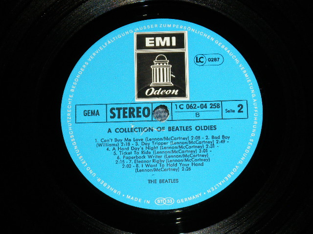 画像: THE BEATLES - A COLLECTION OF BEATLES OLDIES  ( VG+++/MINT-  Looks:Ex+++ )  / 1970's GERMAN "Reissue BLUE Label"  "TYPING Style Matrix #" Used LP 