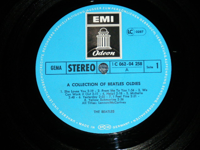 画像: THE BEATLES - A COLLECTION OF BEATLES OLDIES  ( VG+++/MINT-  Looks:Ex+++ )  / 1970's GERMAN "Reissue BLUE Label"  "TYPING Style Matrix #" Used LP 