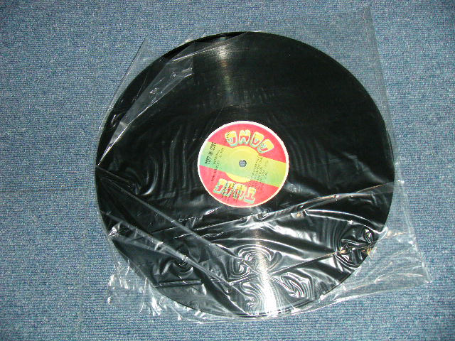 画像: BOB MARLEY & The WAILERS -  UPRISING ( NEW) / JAMAICA Reissue "BRAND NEW" LP