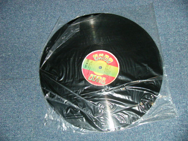 画像: BOB MARLEY & The WAILERS -  UPRISING ( NEW) / JAMAICA Reissue "BRAND NEW" LP