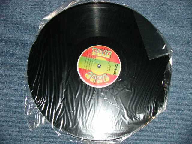 画像: BOB MARLEY & The WAILERS -  EXODUS (Ex++/Ex++) / JAMAICA Reissue Used LP