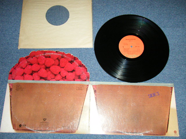 画像1: RASPBERRIES ( w/ ERIC CARMEN ) - SIDE 3  ( Ex-/Ex++) / 1973  US AMERICA ORIGINAL "SHAPED Cover"  "ORANGE with OLIVE GREEN 'CAPITOL' at Bottom  LABEL" Used LP  