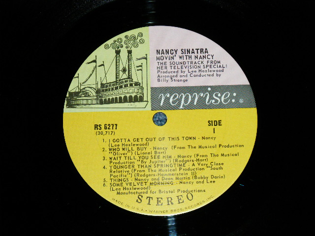 画像: NANCY SINATRA - MOVIN' WITH NANCY ( Ex++/MINT- ) / 1967 US AMERICA 1st Press "MULTI-COLOR Label" STEREO Used LP 