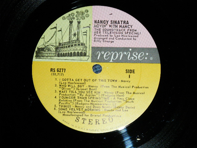 画像: NANCY SINATRA - MOVIN' WITH NANCY ( Ex+/Ex+++ ) / 1967 US AMERICA 1st Press "MULTI-COLOR Label" STEREO Used LP 