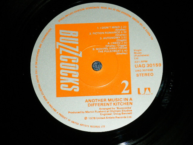 画像: BUZZCOCKS - ANOTHER MUSIC IN A DIFFERENT KITCHEN ( Matrix # 2U/2U ) ( Ex++/MINT- ) /  1978 UK ENGLAND ORIGINAL Used LP