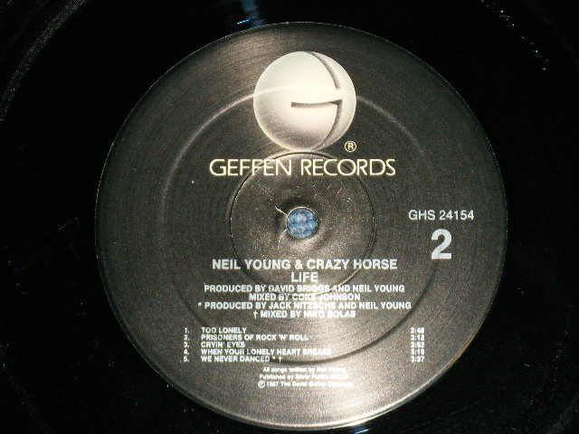画像: NEIL YOUNG  & CRAZY HORSE- LIFE (MINT-/MINT- Looks:Ex+  Cut Out )  / 1987 US AMERICA ORIGINAL Used LP