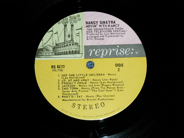 画像: NANCY SINATRA - MOVIN' WITH NANCY (MINT-/Ex+++) / 1967 US AMERICA 1st Press "MULTI-COLOR Label" MONO Used LP 