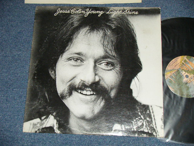 画像1: JESSE COLIN YOUNG (YOUNGBLOODS) - LIGHT SHINE  (  Matrix #   A) BS-2790-40779-1B   B) BS-2790-40780-1B  ) (Ex/MINT-,Ex+++ EDSP) / 1974 US AMERICA ORIGINAL 1st Press "BURBANK STREET Label "Used  LP 