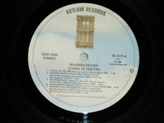 画像: WARREN ZEVON - STAND IN THE FIRE ( Matrix #   A) 5E-519-A2-AR B-15402-A2   B) 5E-519-B2-AR B-15403-B2 ) ( MINT-/MINT-)  / 1980 US AMERICA ORIGINAL Used LP 