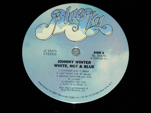 画像: JOHNNY WINTER -  WHITE, HOT & BLUE  ( Ex+++/MINT- : Cut Out) / 1978 US AMERICA ORIGINAL Used LP 