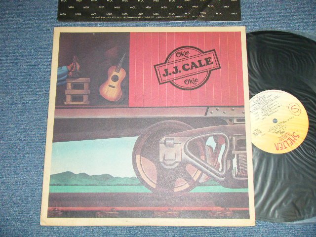 画像1: J.J. CALE  J.J.CALE  - OKIE OKIE ( Matrix #    A) MCA-448-W1    B) MCA-449-W1 )(  Ex+++/MINT )  / 1974 US AMERICA ORIGINAL "TEXTURED Cover"  Used LP