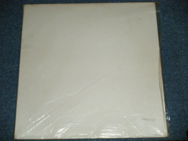 画像:  BEATLES  - THE BEATLES ( WHITE ALBUM ) ( A1637157) ( Matrix #     A) SWBO-1- 101-F85   B) SWBO-2- 101-G-82  A-60830   C) SWBO-3- 101-J-85  D) SWBO-2- 101-G-82  )  (ALL ONSERTS : 1xPoster + 4x Pin up's  )    )  ( Ex+++/MINT- )  / 1968 US AMERICA ORIGINAL " 1st Press : A-6 : "BUNGALOW BILL" Credit on Label "  "APPLE  Label"  Used 2-LP 