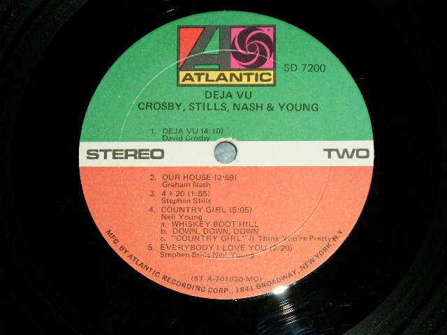 画像: CSN&Y  / CROSBY, STILLS, NASH & YOUNG  - DEJA VU  ( Matrix # A) ST-A-701829-CC MO △14568  /  B) ST-A-701830-CC MO △14568-x) ( Ex+++/Ex+++)  / 1970 US AMERICA ORIGINAL 1st Press "RED & GREEN Label" "1841 BROADWAY Label"  "PASTED-ON FRONT COVER PHOTO"  "TEXTURED COVER"  Used LP 