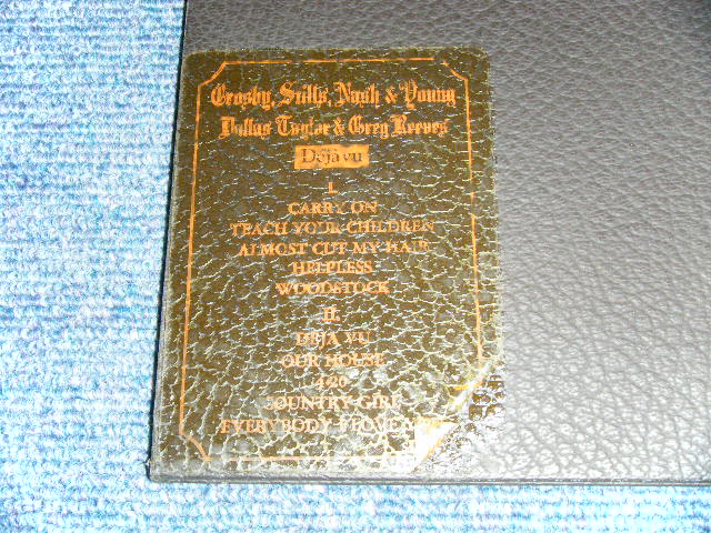 画像: CSN&Y  / CROSBY, STILLS, NASH & YOUNG  - DEJA VU  (with TITLE SEAL on Back Cover) ( Matrix #  A) ST-A-701829-3 CTH     B) ST-A-701830-3C CTH   ) ( MINT-/MINT-)  / 1970 US AMERICA ORIGINAL 1st Press "RED & GREEN Label" "1841 BROADWAY Label"  "PASTED-ON FRONT COVER PHOTO"  "TEXTURED COVER"  Used LP 