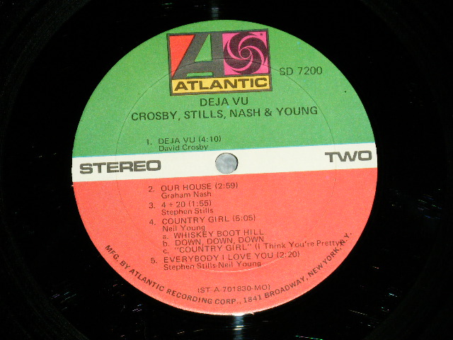 画像: CSN&Y  / CROSBY, STILLS, NASH & YOUNG  - DEJA VU  ( Matrix # A) ST-A-701829-CC MO △14568  /  B) ST-A-701830-CC MO △14568-x) ( MINT-/Ex+++)  / 1970 US AMERICA ORIGINAL 1st Press "RED & GREEN Label" "1841 BROADWAY Label"  "PASTED-ON FRONT COVER PHOTO"  "TEXTURED COVER"  Used LP 