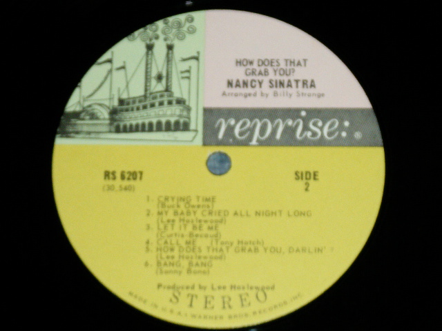 画像: NANCY SINATRA - HOW DOES THAT GRAB YOU? (MINT-/MINT-) / 1966 US AMERICA ORIGINAL 1st press "MULTI COLOR Label"  STEREO Used LP 