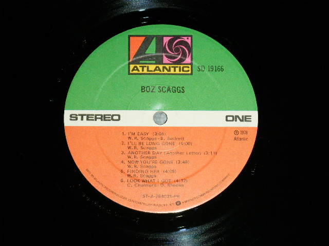 画像: BOZ SCAGGS - BOZ SCAGGS with DUANE ALLMAN ( Matrix #  A) ST-A-784021-A ( PR ) / B) ST-A-784022-A ( PR )  ) ( Ex+++/MINT-  )  / 1977 Version US AMERICA REISSUE "RED & GREEN Label" 1st Version Small "75 ROCKFELLER Label"  "GATEFOLD Cover"  "UN-GLOSSY  COVER"  Used LP