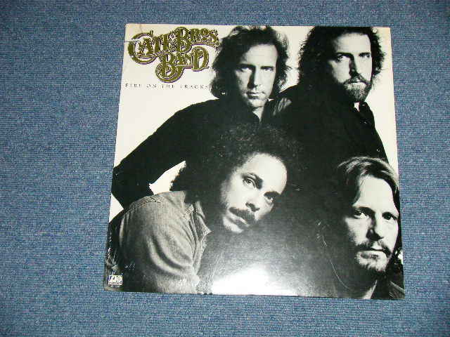 画像1: CATE BROS. BAND - FIRE ON THE TRACKS (with LEVON HELM of THE BAND, TOM DOWD Produced) ( SEALED Cutout  ) / 1979 US AMERICA ORIGINAL "BRAND NEW SEALED" Used LP 