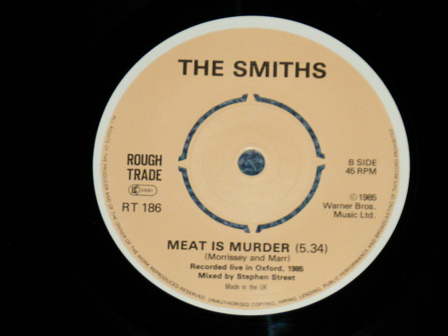 画像: THE SMITHS - THAT JOKE ISN'T FUNNY ANYMORE : MEAT IS MURDER  (MINT-/MINT- ) / 1985 UK ENGLAND ORIGINAL 7"Single With PICTURE SLEEVE 