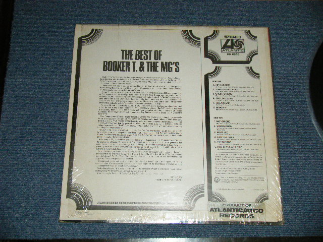 画像:   BOOKER T.& THE MG'S - THE BEST OF  ( Matrix # A)  STA 681365-AA LW △12421    B) STA 681366-B-REPL △20218-X(1)) ( Ex++/Ex+++, A-1:Ex++  :EDSP ) / 1975 Version  US AMERICA  "RED & GREEN with small 75 Rockfeller Address Label"  Used LP 