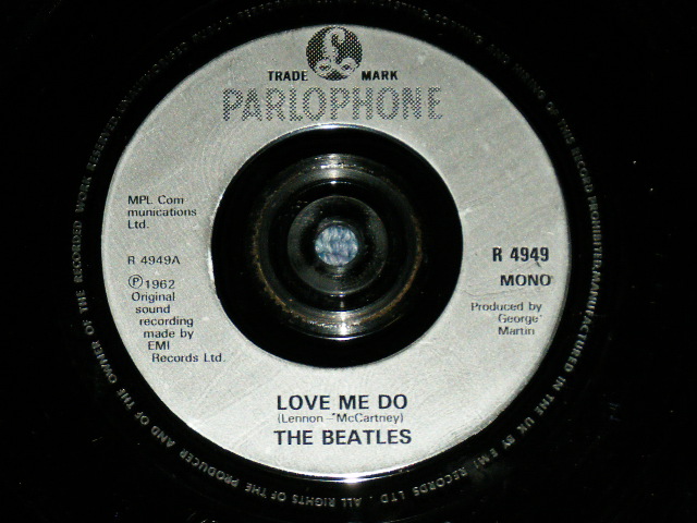 画像: The BEATLES - LOVE ME DO : P.S.I LOVE YOU  (Ex+/Ex+++ / 1982? UK ENGLAND "SILVER Label Version"   REISSUE  Used 7" Single With PICTURE SLEEVE 