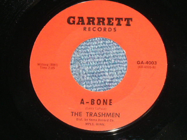 画像: THE TRASHMEN -  BIRD DANCE BEAT : A-BONE  (MINT-/MINT-) / 1964 US AMERICA ORIGINAL Used 7" Single 