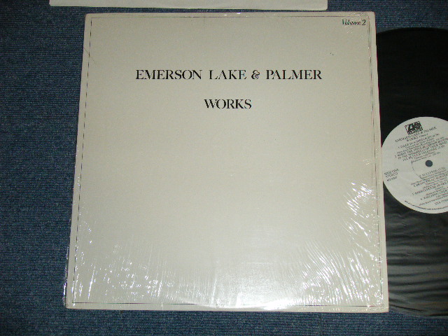 画像1: E L & P EMERSON LAKE & PALMER - WORKS VOL.2  (Matrix #A) ST-A-773933-E  ATLANTIC STUDIOS D.K. (PR)   B) ST-A-773934-C  ATLANTIC STUDIOS D.K. (PR) )  ( MINT-/MINT) /  1977 US AMERICA ORIGINAL Used LP 