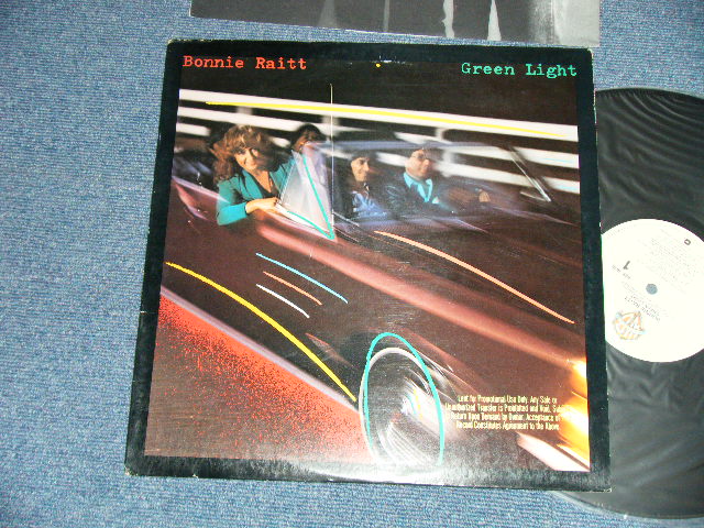 画像1: BONNIE RAITT - GREEN LIGHT (MATRIX # A) ) BS-1-3680 LW2 CJ TML-M  /B) BS-2-3630 LW2 CJ TML-M ) (Ex+/MINT-)  / 1982 US AMERICA ORIGINAL "PROMO" Used LP 