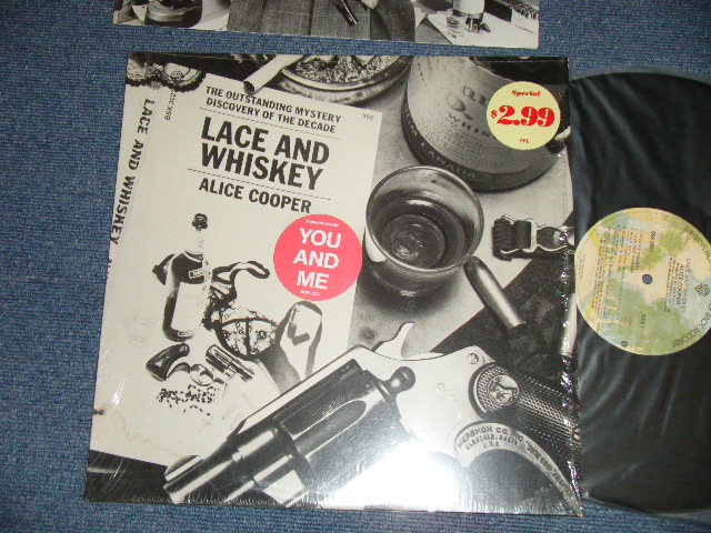 画像1: ALICE COOPER - LACE AND WHISKEY (Reissue of W-2803) (MINT-/MINT- Cut out) /  1977 US AMERICA REISSUE "With FLYER" Used LP 