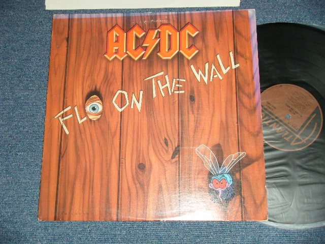 画像1: AC/DC - FLY ON THE WALL   (Matrix #A)A) STA-855695-B 1-2  MASTERDISK  RL    B) STA-855696-A-3  MASTERDISK  RL )  ( Ex+/Ex+++) /  1985 US AMERICA ORIGINAL Used LP 